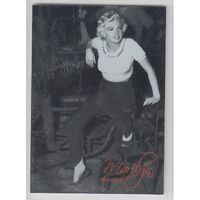Breygent Marilyn Monroe Behind the Scenes Single Card MB4 FOIL